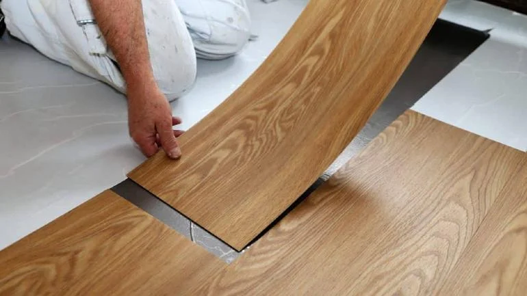 How to Get Waves Out of Vinyl Flooring