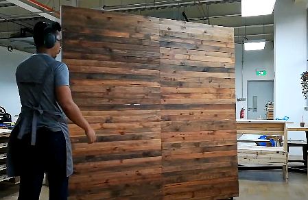 How to Build a Free Standing Pallet Wall