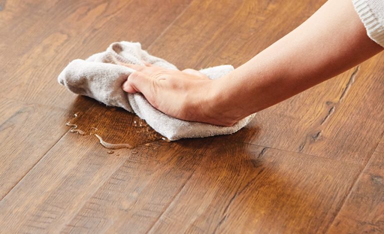 How to Clean Paint of Laminate Floor