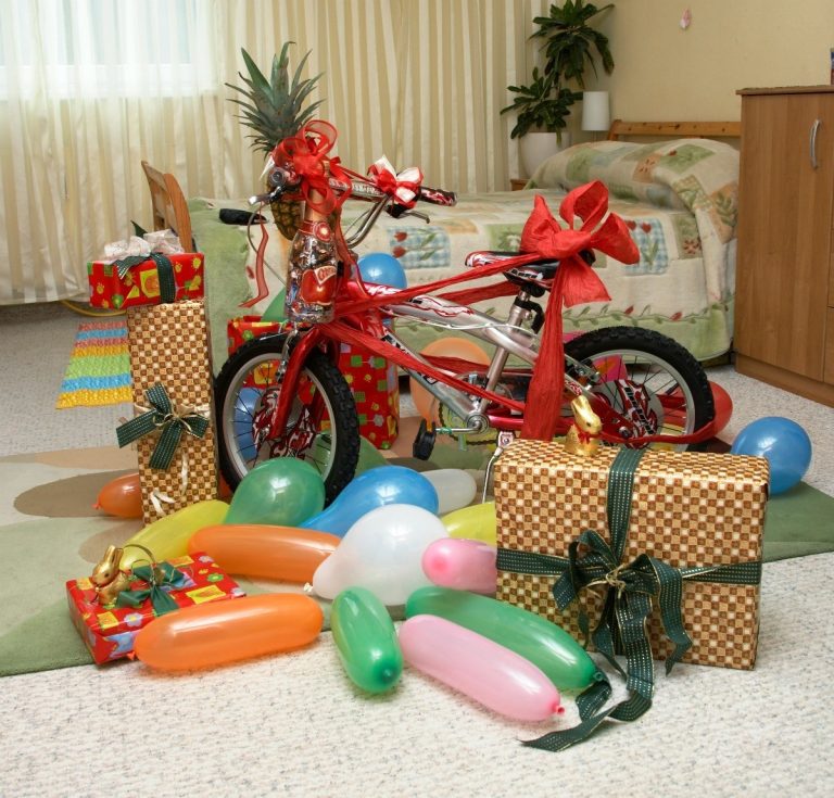 How to Decorate a Bike for a Birthday