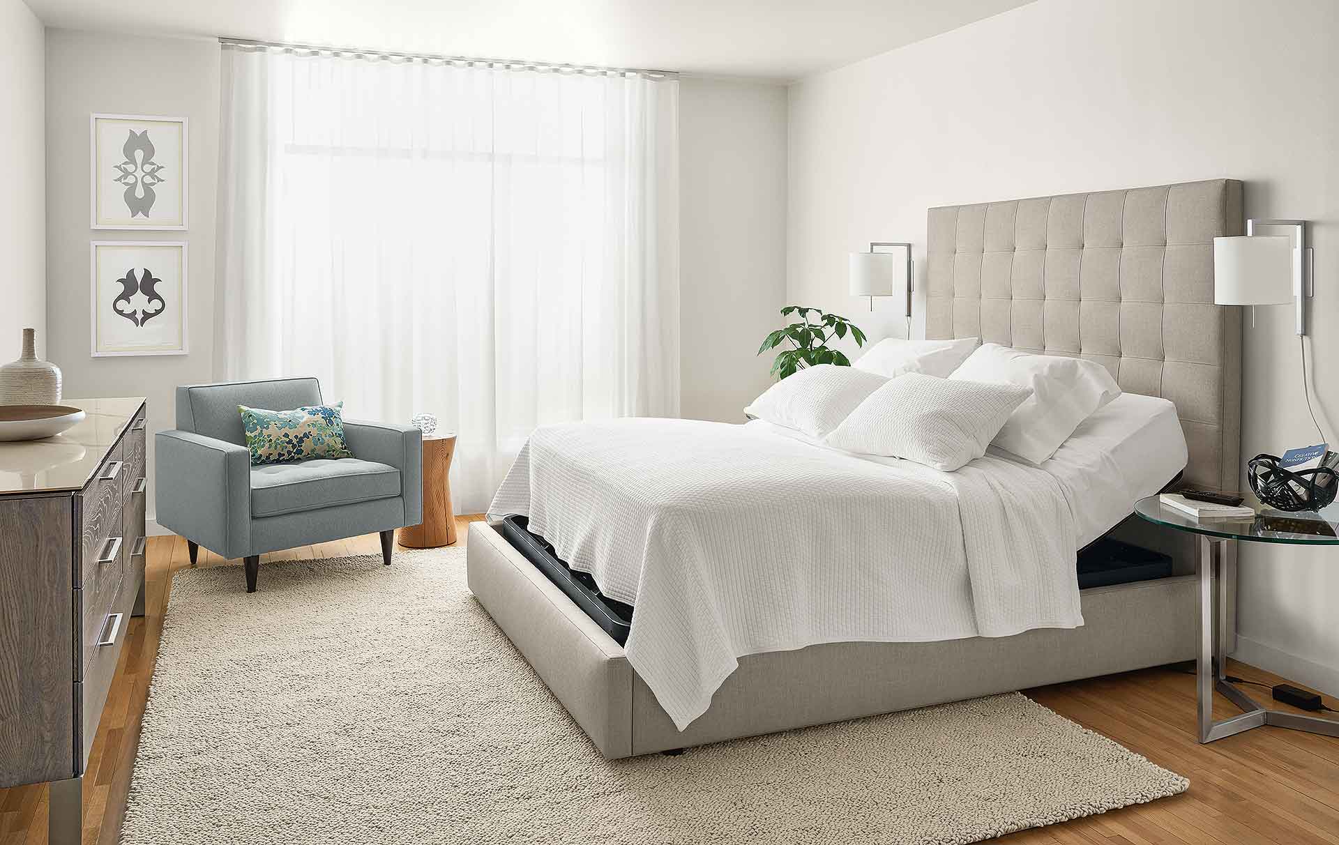 How to Decorate an Adjustable Bed