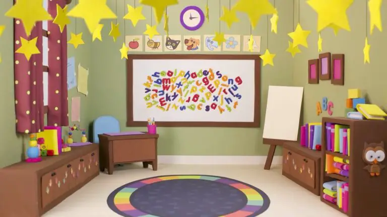 How to Decorate Kindergarten Classroom