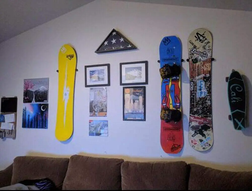 How to Hang a Snowboard on the Wall