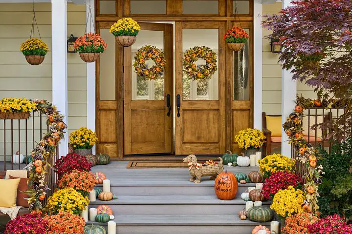 When to Decorate for Fall in the South