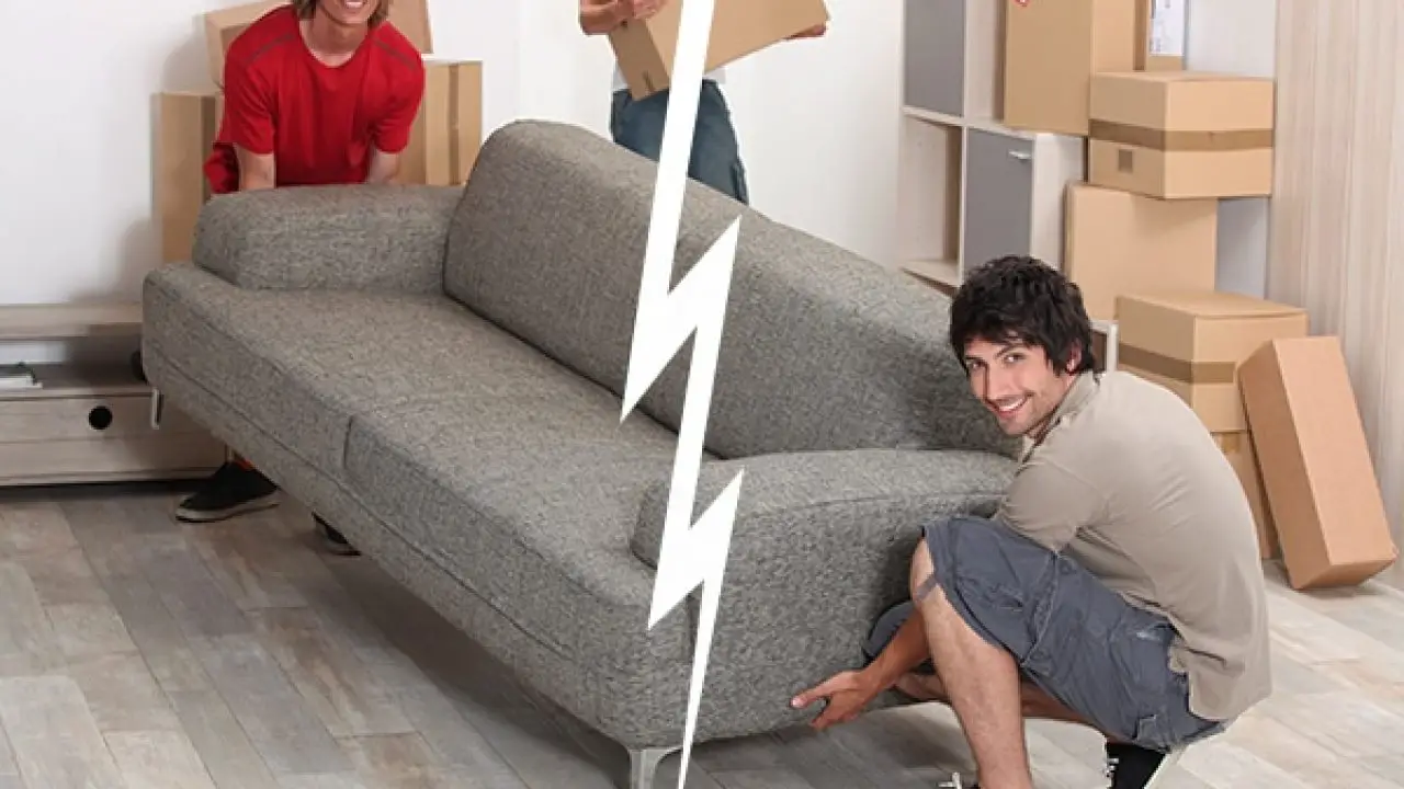 How to Split Furniture With Roommates When Moving Out