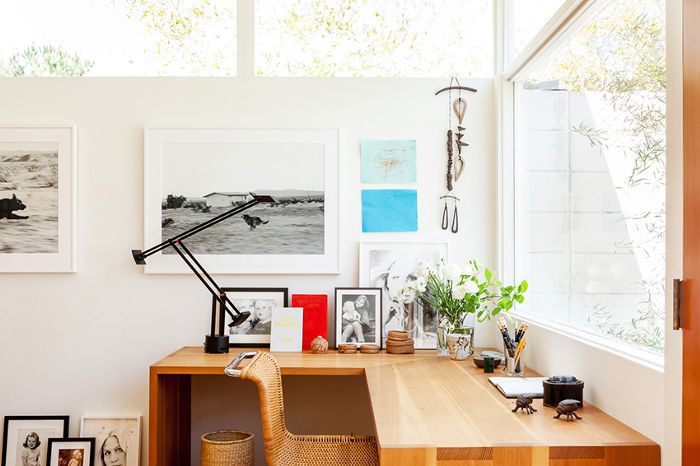 Where to Place Desk in Home Office Feng Shui
