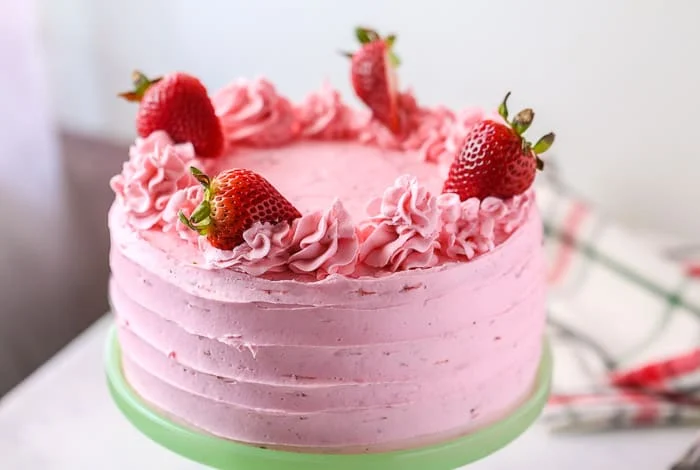 Fresh-Strawberry-Cake-with-Strawberry-Frosting