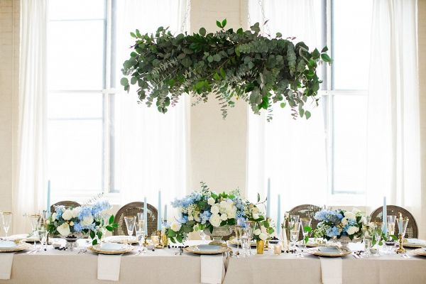 How to Decorate a Chandelier With Greenery