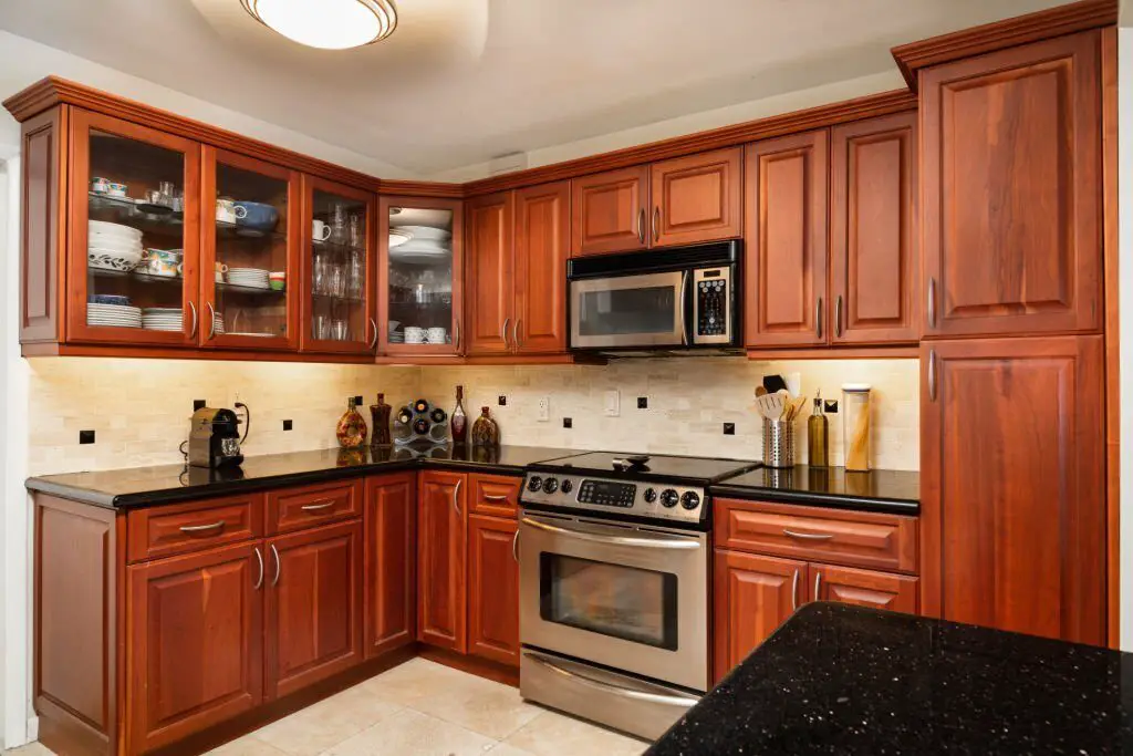 What Colors Go Well With Cherry Wood Cabinets