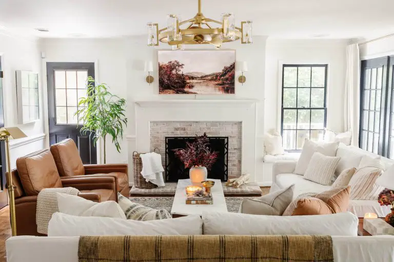 How to Decorate a Living Room for Fall