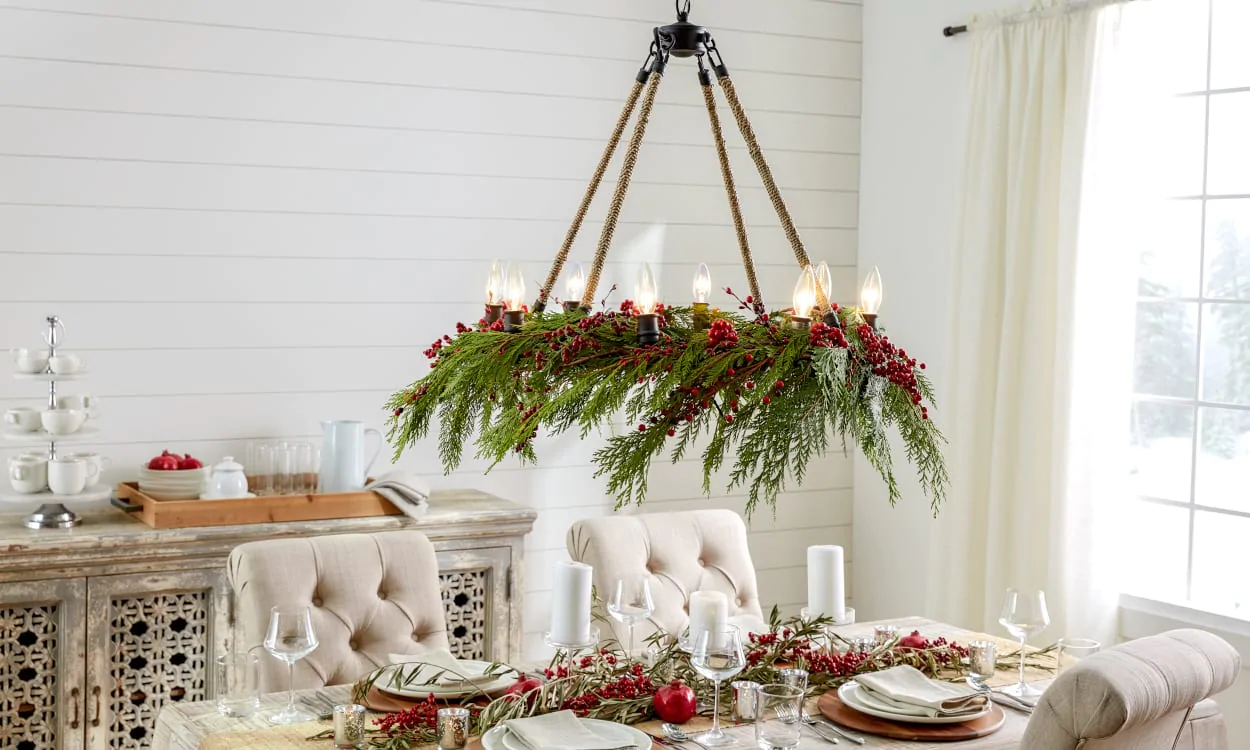 How to Decorate Light Fixtures for Christmas