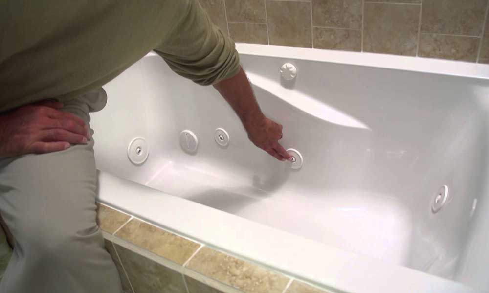 How Do I Prevent Mold in My Jacuzzi Tub