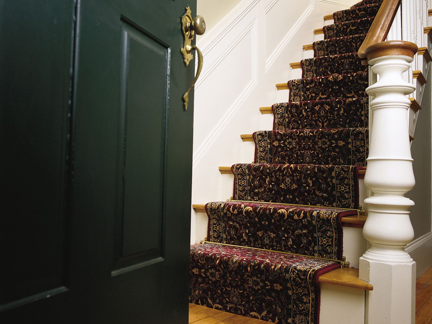 How Do You Nail Carpet Stair Treads