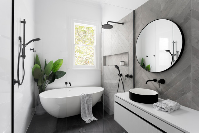 How to Make a Small Bathroom Look Luxurious