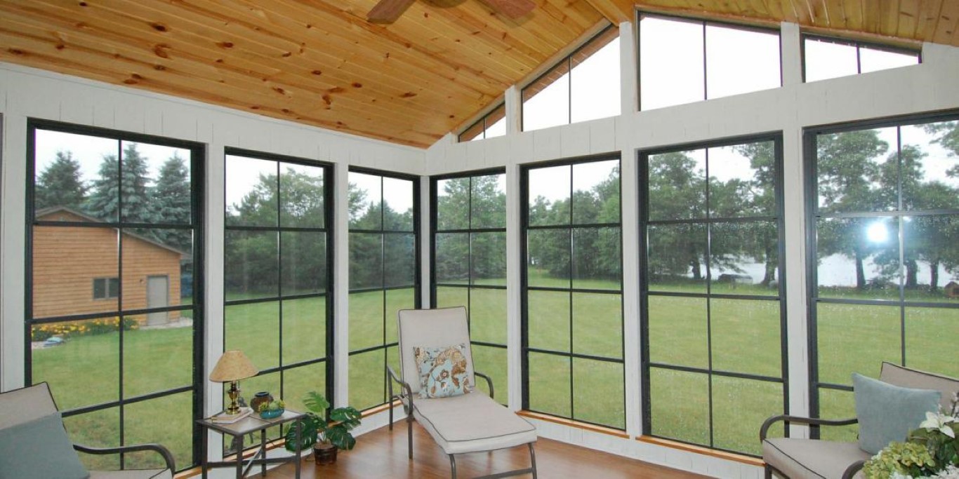 What are Easy Breeze Windows Made Of