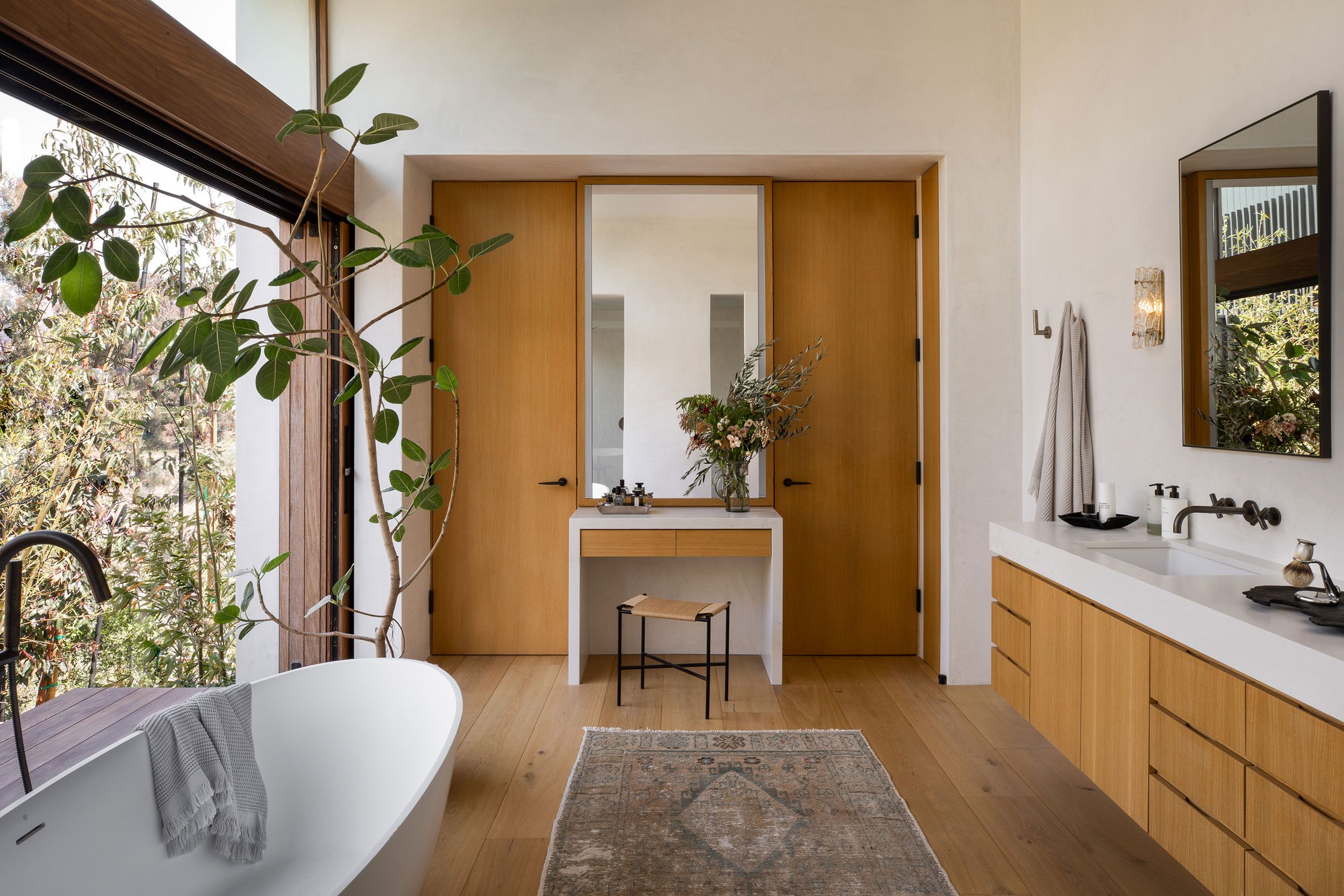 Today’s Modern Bathrooms: Elegant And Functional