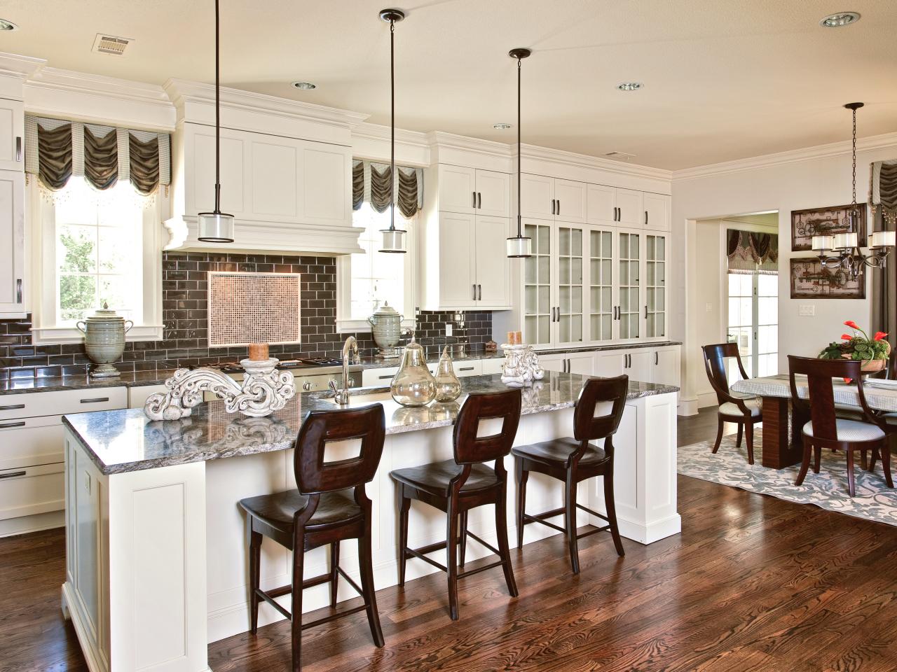 What Kind of Bar Stools are Best for the Kitchen