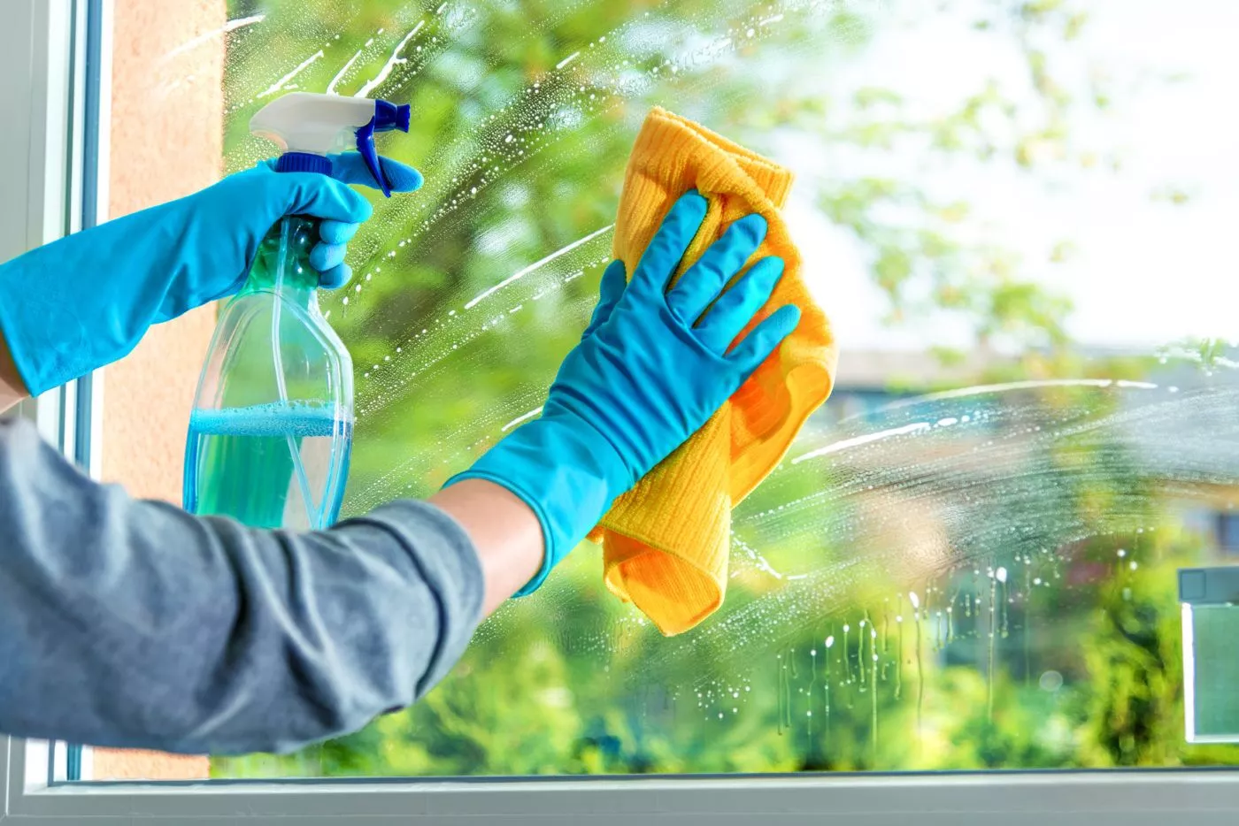 How to Use Them Effectively for Cleaning Glass Surfaces
