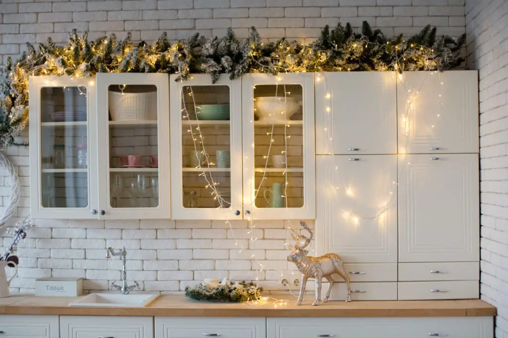 How Do I Decorate My Kitchen Cabinets for Christmas