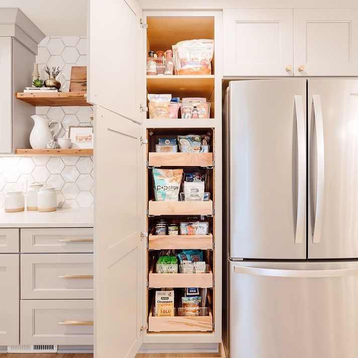 How To Design Small Pantry?