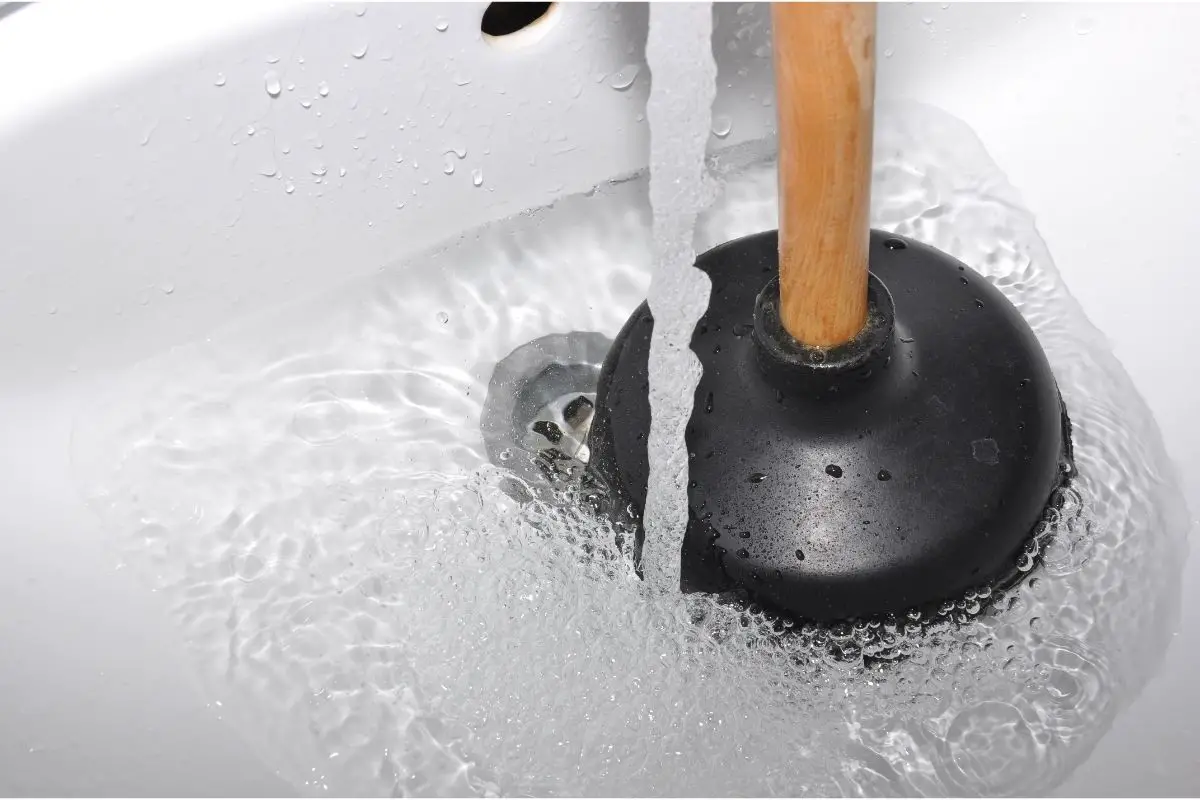 Natural Solutions to Unclog a Drain