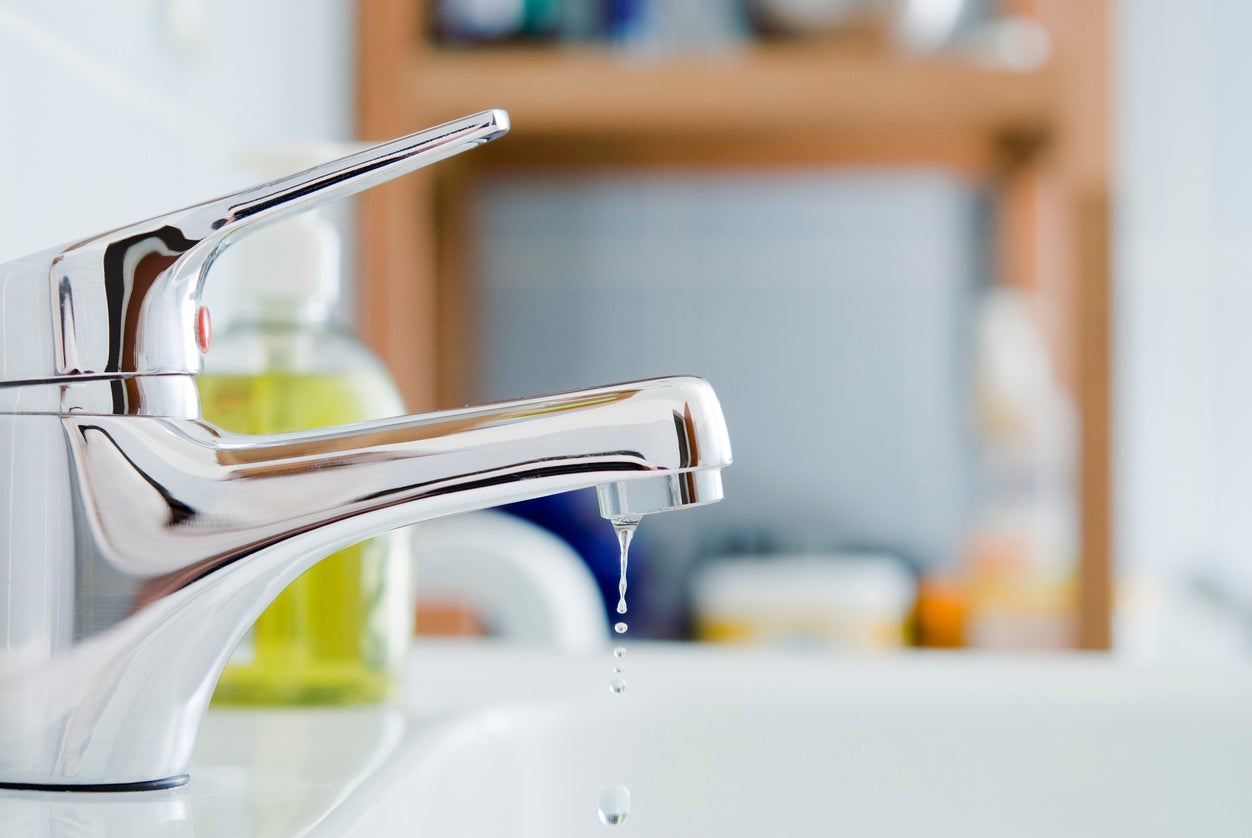 How To Fix A Leaky Faucet (Cartridge Or Compression)