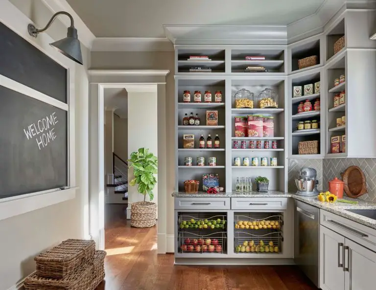 What Is The Best Size For A Pantry?
