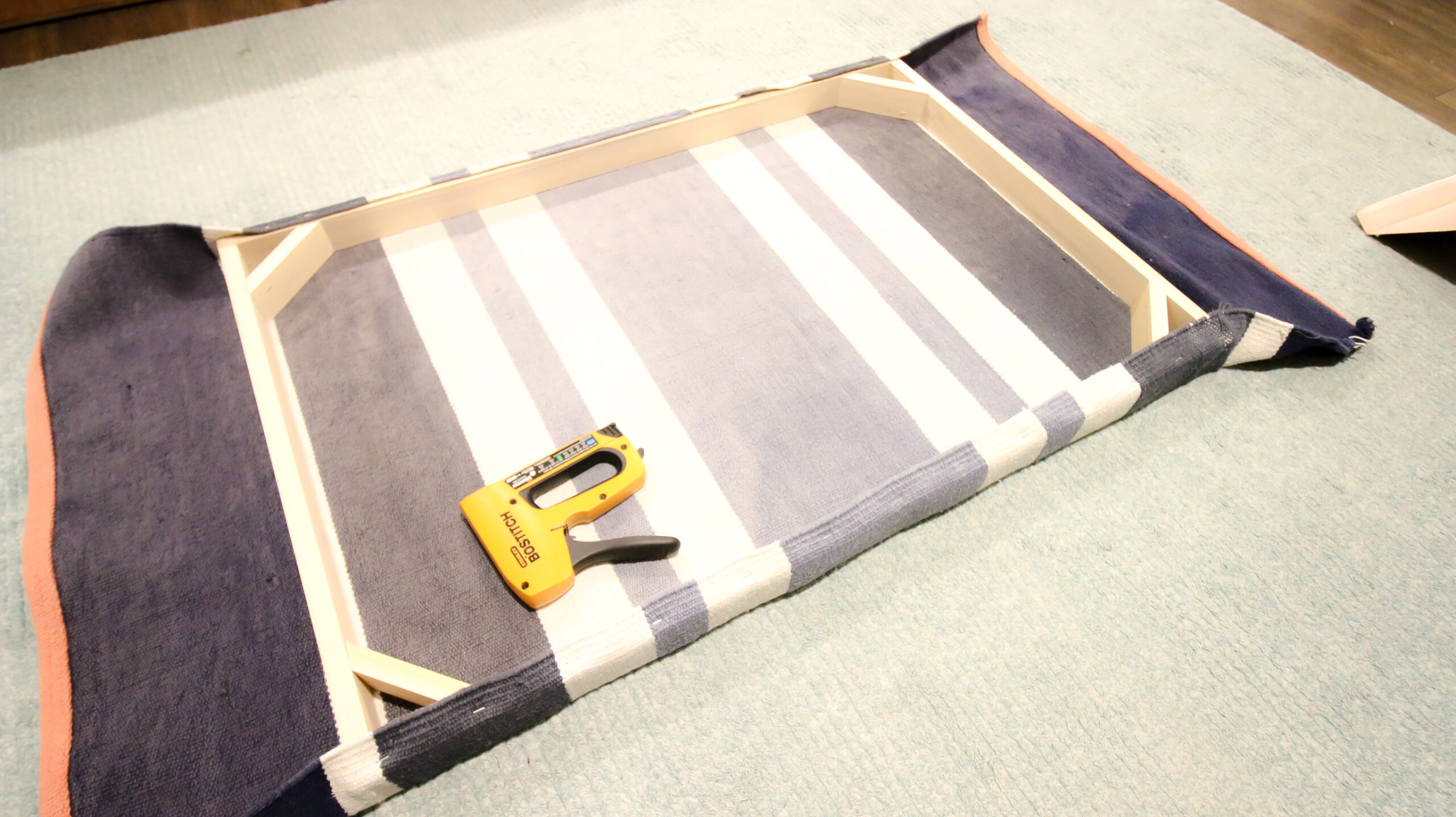 Attaching the Rug to the Frame