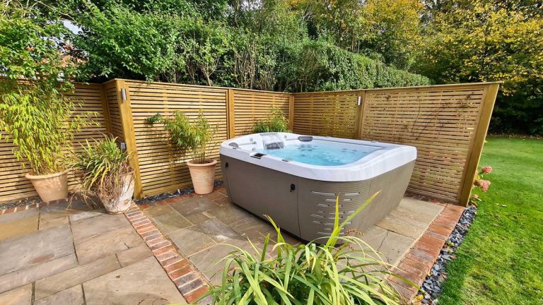 Hot Tub Privacy Screen Outdoor