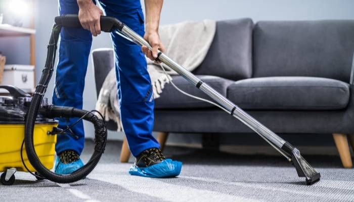 How To Become A Carpet Cleaner